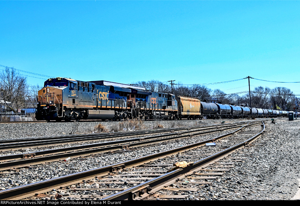 CSX 991 on B-776